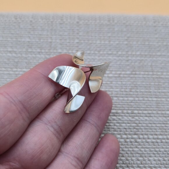 Sterling Silver Abstract Twist Style Unique Earrings A5760 - Picture 2 of 6